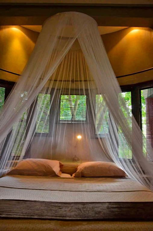 Tingala Lodge - Bed In The Bush Phalaborwa Room photo